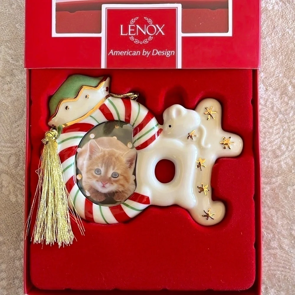 Brand New Lenox Christmas Ornament Magnet Cat Picture Photo Frame Ceramic Kitty